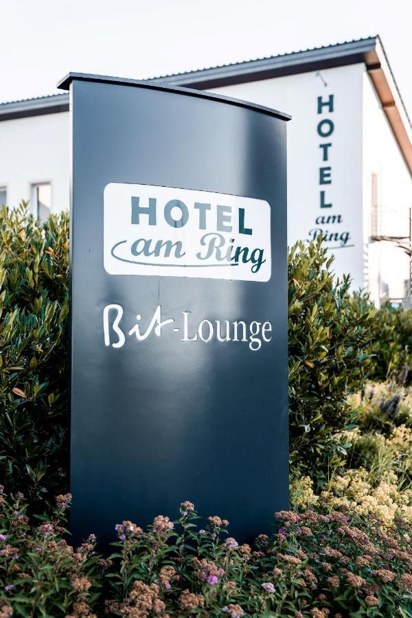 Land-Gut-Hotel Am Ring Meuspath Exteriér fotografie
