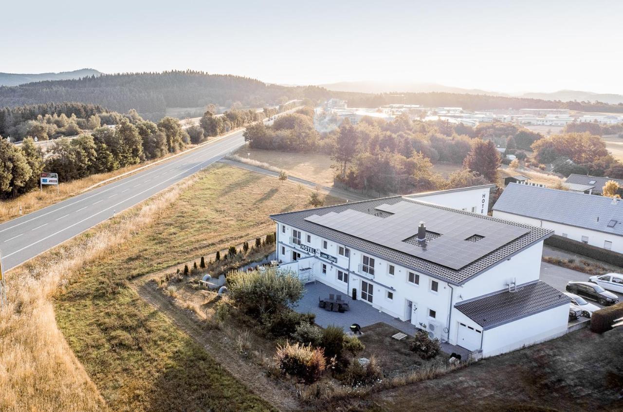 Land-Gut-Hotel Am Ring Meuspath Exteriér fotografie